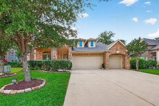 7802 Mesquite Hill Ln — Greatwood Lakes