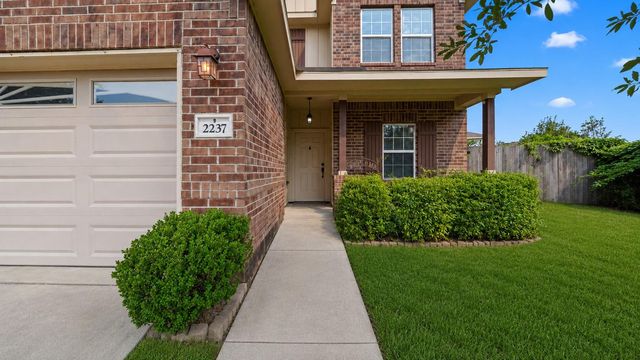 2237 Onyx Ct — PEARLBROOK