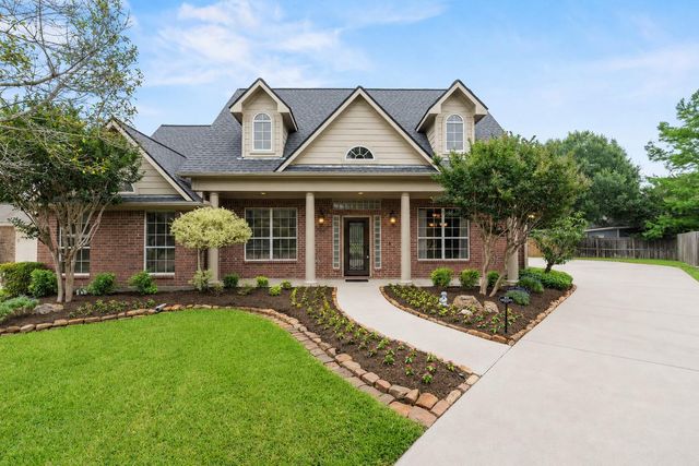 1122 Lindsay Ln — Westland Add