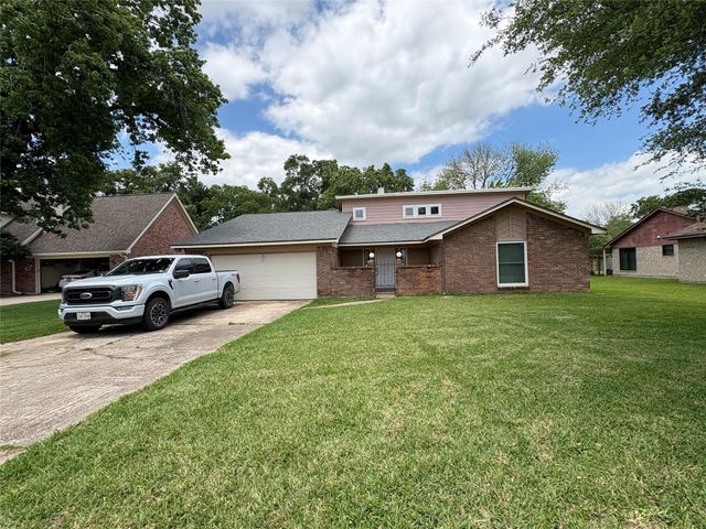 508 Pin Oak Dr — Lakewood Sec Q