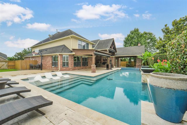 2710 Kestrel Trace Ln — Firethorne