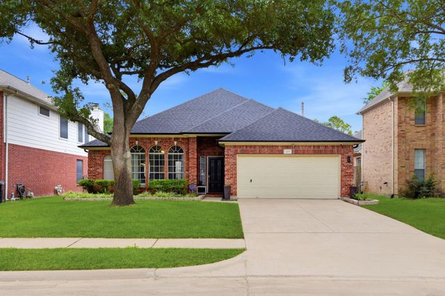2105 Mossy Trail Dr — Highland Trails Sec 02