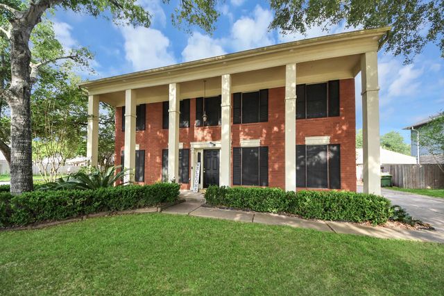 3925 Spring Crest Ct — Springfield Pearland