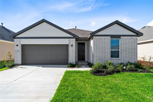 18215 Spruce Cottage Dr — Oakwood Preserve