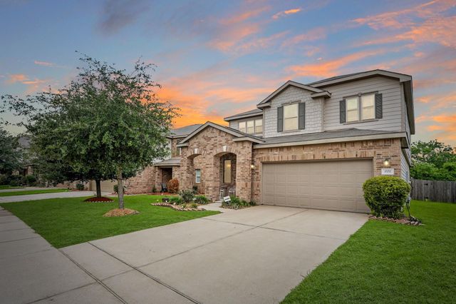 4551 Ashberry Pine Ln — Vineyard Mdw