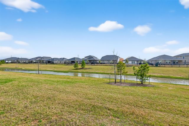 27103 Blue Pool Dr — Sunterra Sec 43