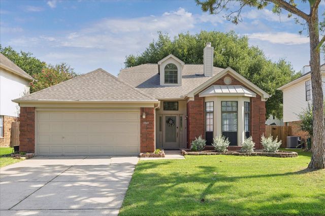 6915 Redwood Falls Dr — Village Grove