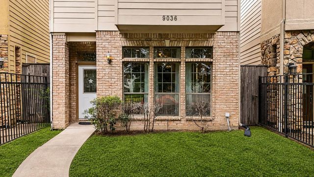 9036 Lakes At 610 Dr — Bedford Falls