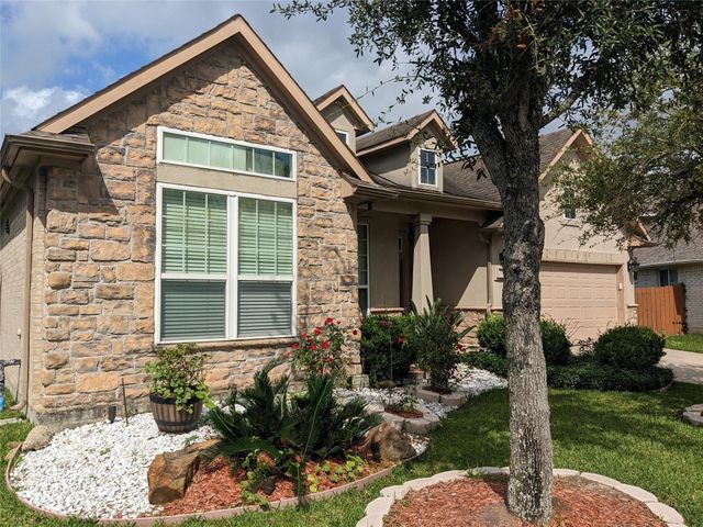 2714 White Falls Dr — Shadow Creek Ranch Sf1-Sf2-Sf3