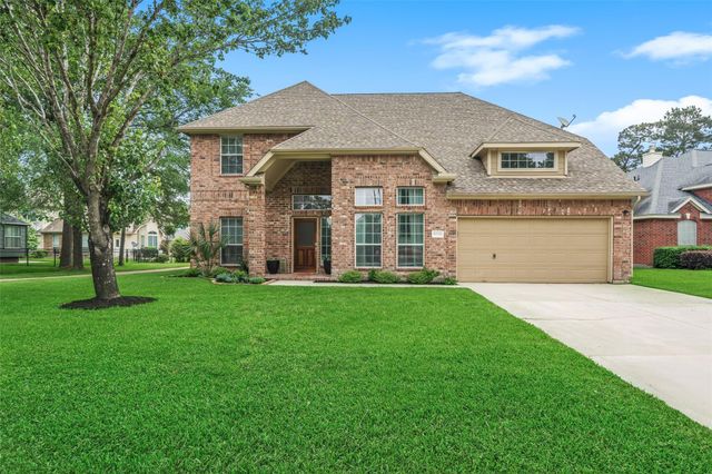 18222 Walden Forest Dr — Walden on Lake Houston