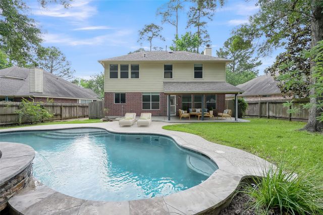 10 Teakwood Pl — Wdlnds Village Alden Br 82