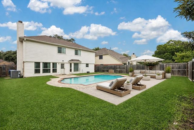2311 Glendavon Ln — Oak Park Trails Sec 04