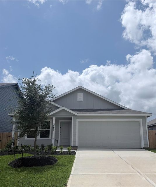 15716 Plum Brook Dr — Sweetwater Ridge