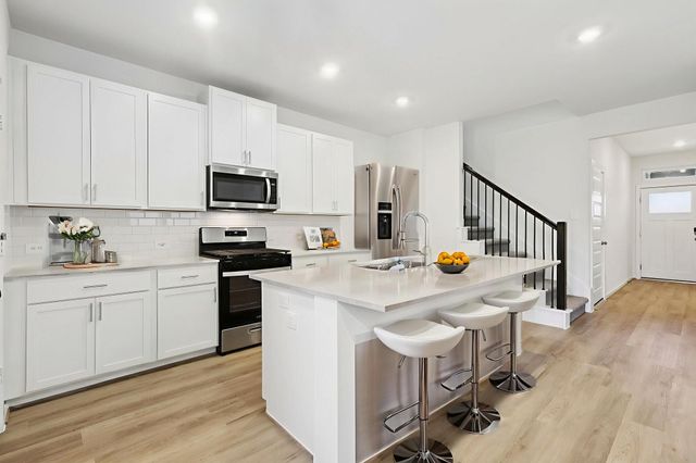 5121 Redbud Valley Dr — Massey Oaks Village