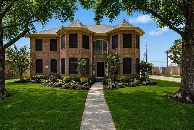 19011 Polo Meadow Dr — Walden On Lake Houston Ph 04