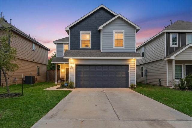 1325 Mount Bassie Trl — Cliffstone hills