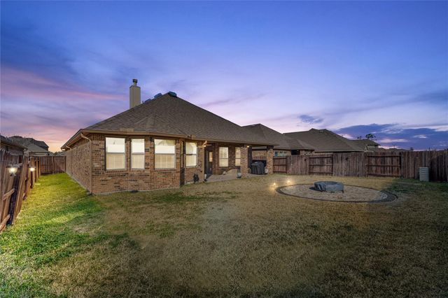 15422 Hopkins Cedar Dr — Balmoral