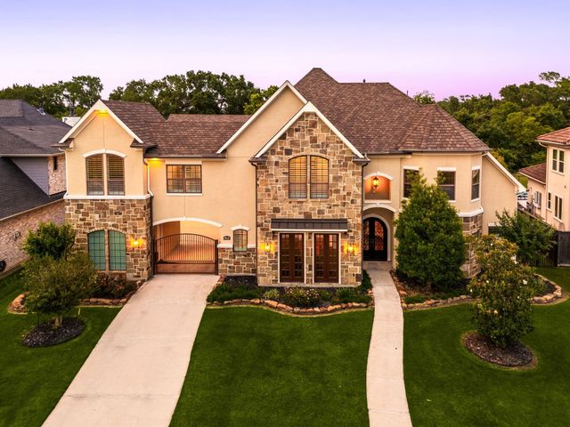 915 Windsor Woods Ln — Woodcreek Reserve