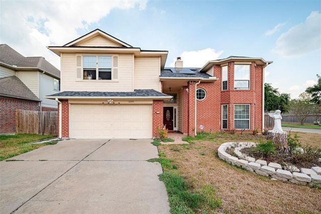 16355 Flint Run Way — Village Of Oak Lake R/P