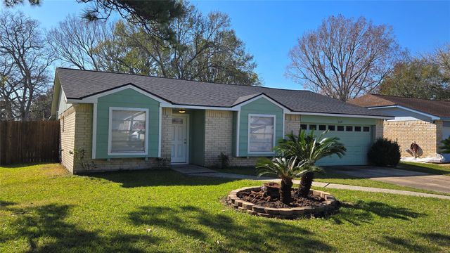 6125 Brookdale Dr — Countryside