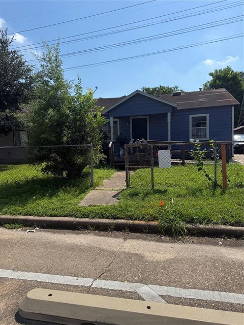 3814 Hardy St — Ryon Add