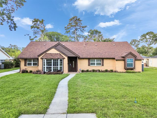 3017 Inwood Dr — Sherwood Oaks