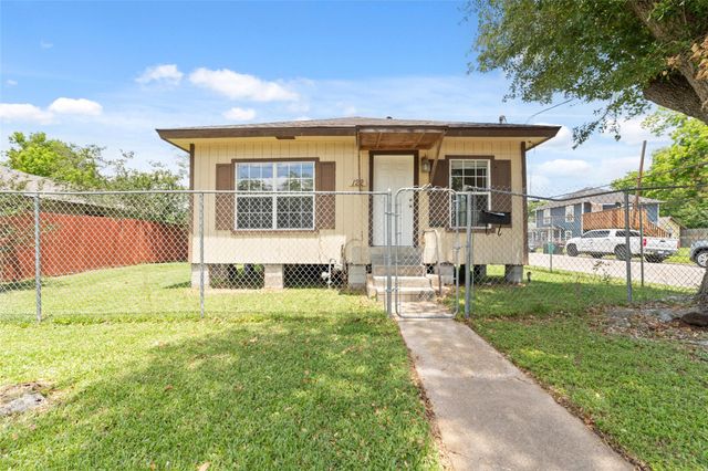 122 E Murrill Ave — Goose Creek Townsite