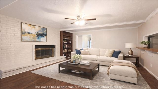 2027 Whispering Springs Dr — Lexington Woods 1