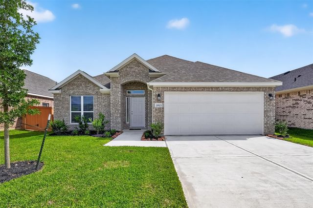 1108 Silver Maple St — Grand Magnolia