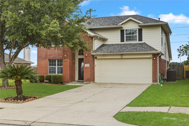 18114 Crestglen Ct — Twin Oaks Village