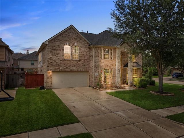 3902 Basil Ct — Lawrence Place