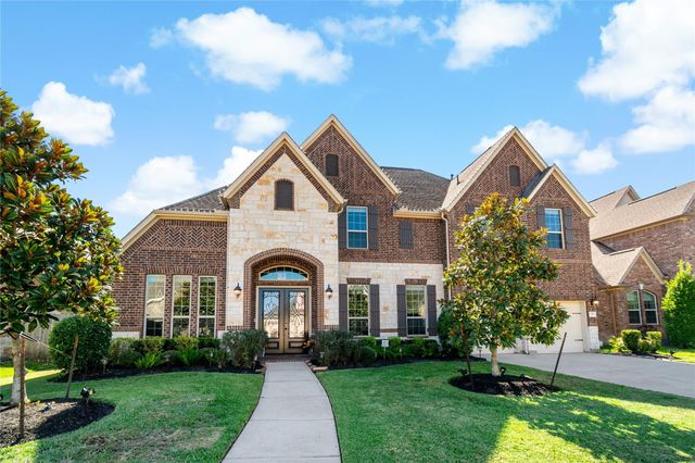 1512 Noble Way Ct — Hidden Lakes