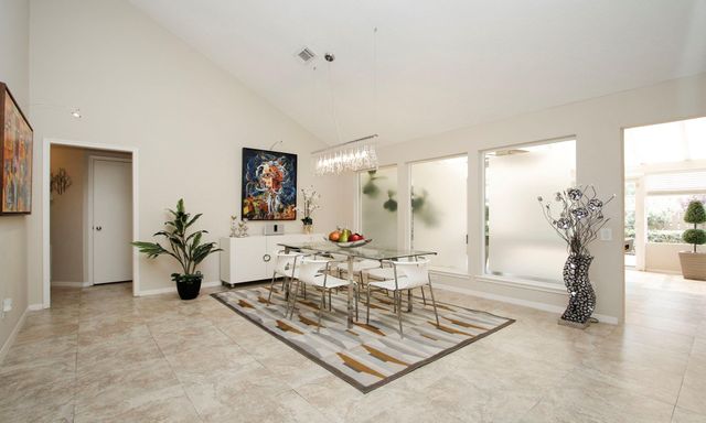2110 Woodland Park Dr — April Village Sec 01