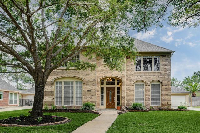 1707 Breezy Bend Dr — Pin Oak Village Sec 1