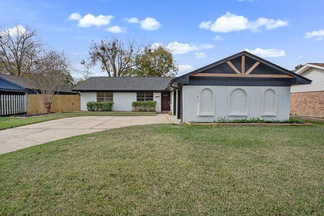 2310 Woodwind Way — Bayou Brae Sec 2