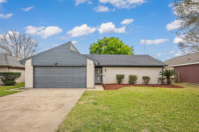 3107 Southern Hills Dr — Thunderbird North