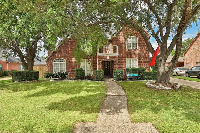 15742 Sweetwater Creek Dr — Copperfield Southdown Village Sec