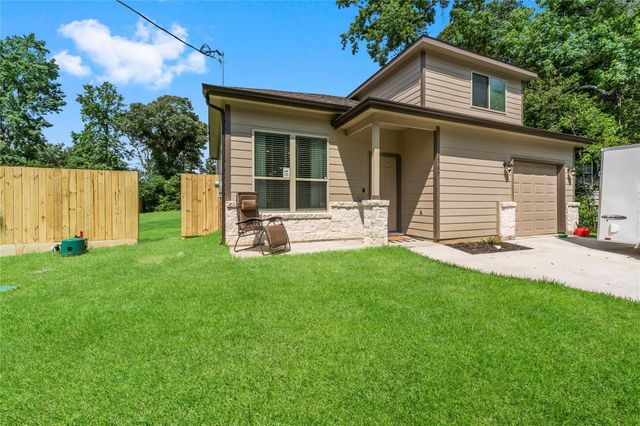 12789 Royal West Dr — Royal Forest 02