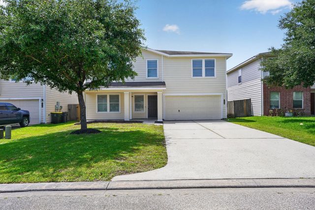 314 Falling Pine Dr — Pinewood Forest