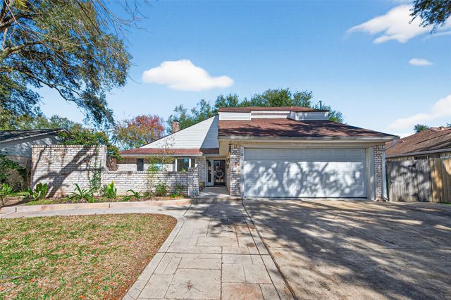 15718 Cascade Point Dr — Bear Creek Village