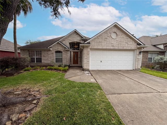 208 Green Cedar Dr — Cedar Landing Sec 2 2000