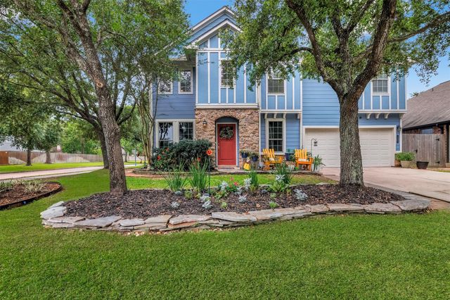 19303 Young Oak St — Stone Forest