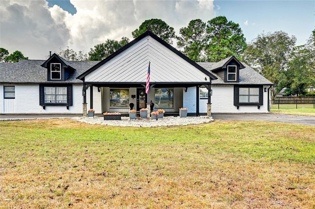6 Oak Hollow Cir — John Callahan League Abs 10