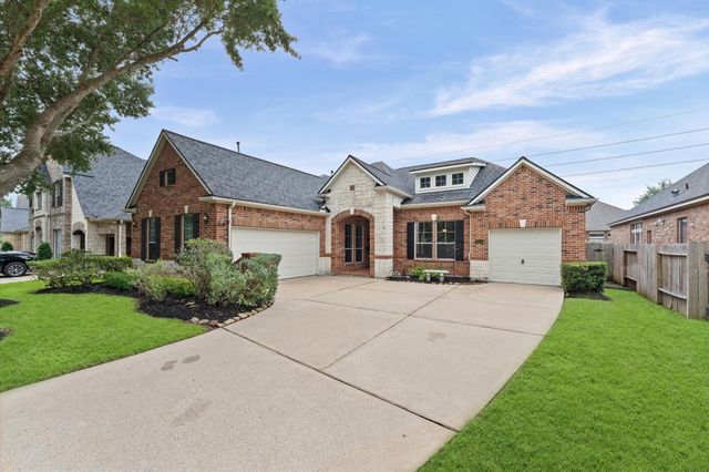2811 Misty River Ln — Rivers Edge