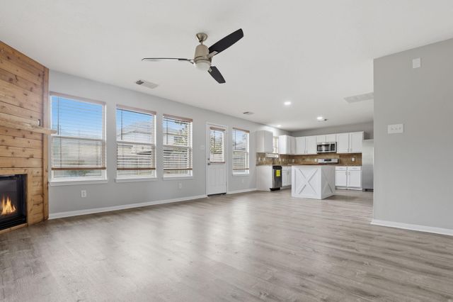 5727 Landon Creek Ln — Bear Crk Glen