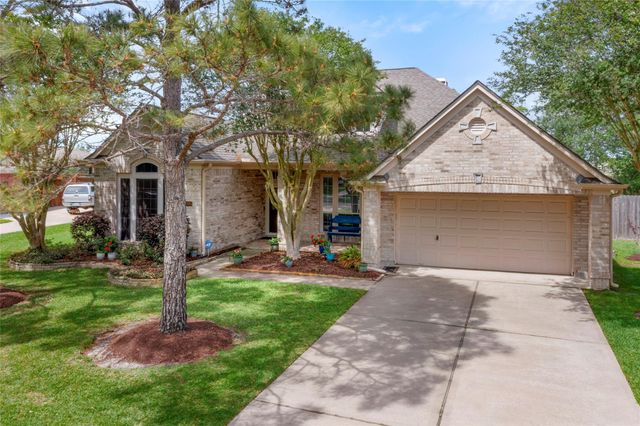 2885 Smokey Lake Ln — Lakes In Bay Colony Sec 3