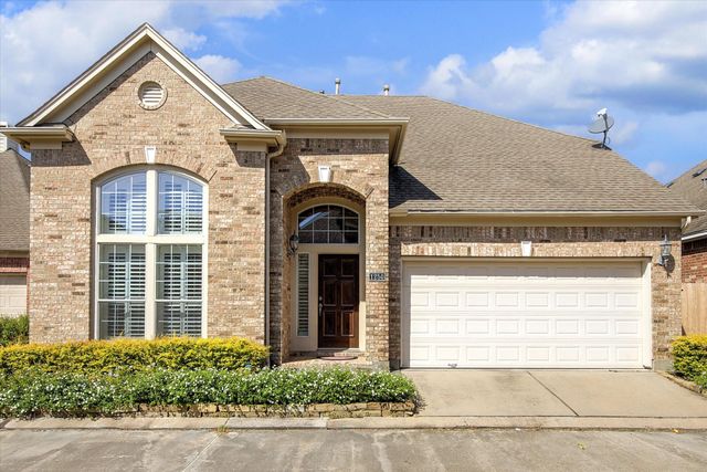1250 Seamist Dr — Timbergrove Court