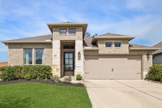 15843 Mckinley Green Dr — Balmoral