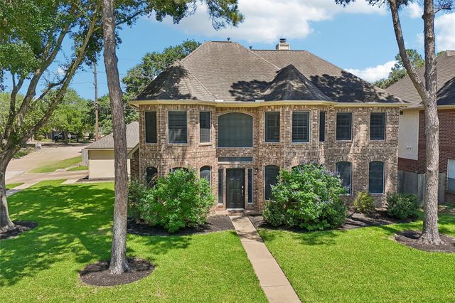 227 Cheddington Dr — Governors Place
