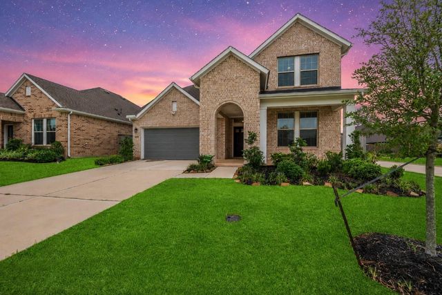 1253 Wandering Brook St — Escondido